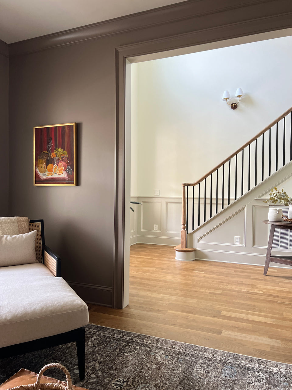 Chocolate Oak, Classic Brass, White Linen