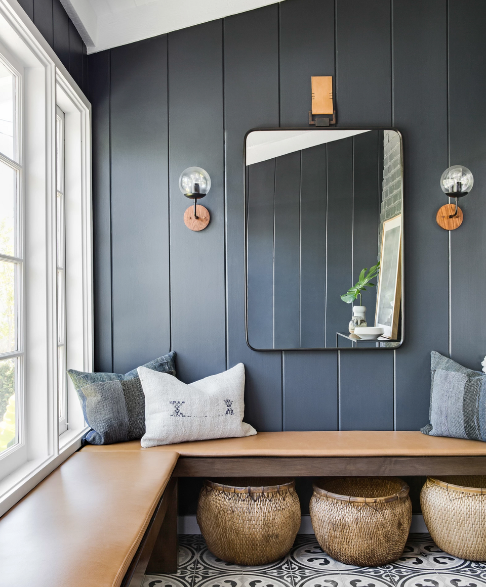 White Oak, Matte Black, Clear