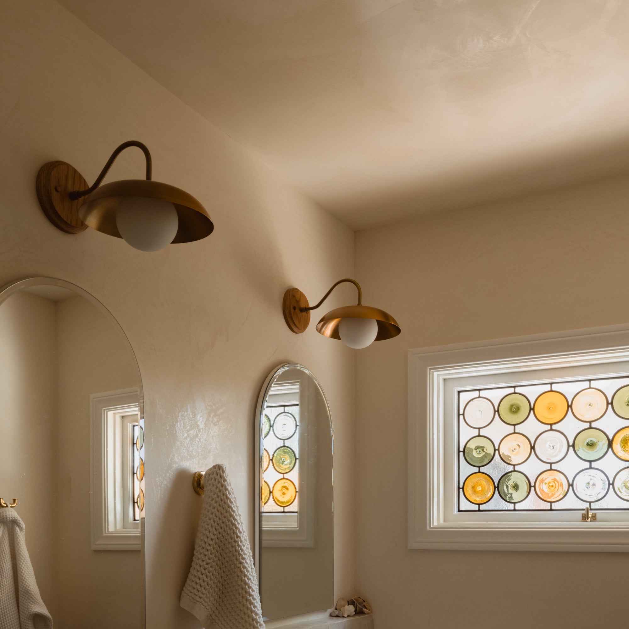 <h2><a href="https://worleyslighting.com/products/main-street-sconce" title="https://worleyslighting.com/products/main-street-sconce">Main Street Sconce</a></h2>