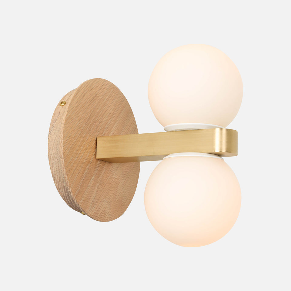 Cornsilk Oak, Classic Brass Arm, Satin White Accent