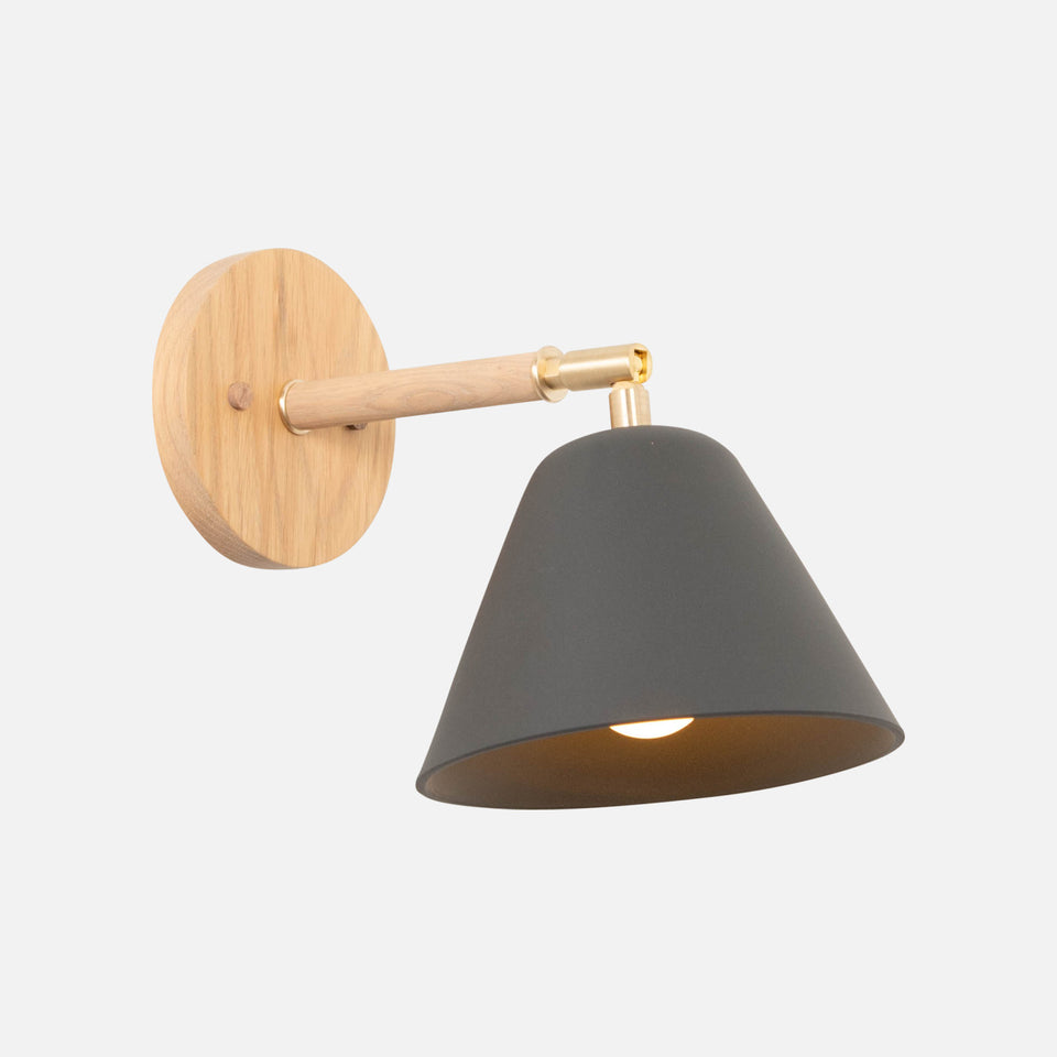 Cornsilk Oak, Classic Brass, Charcoal Porcelain