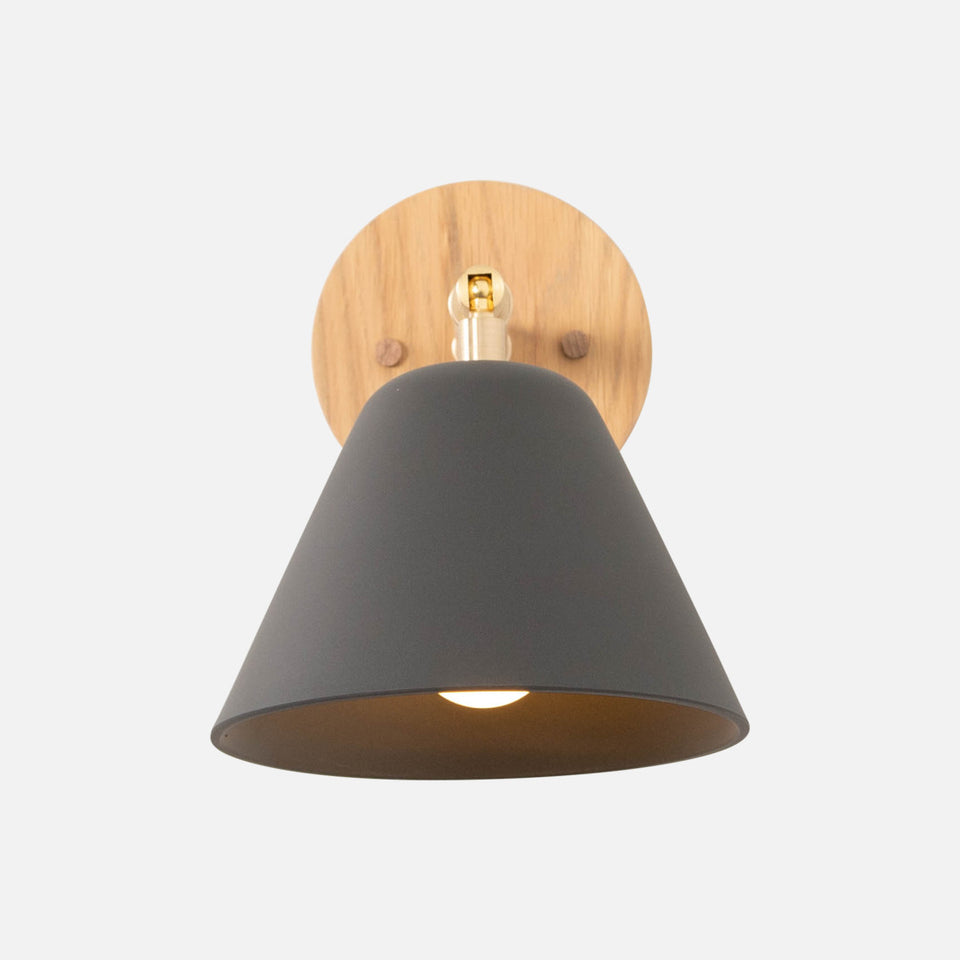 Cornsilk Oak, Classic Brass, Charcoal Porcelain