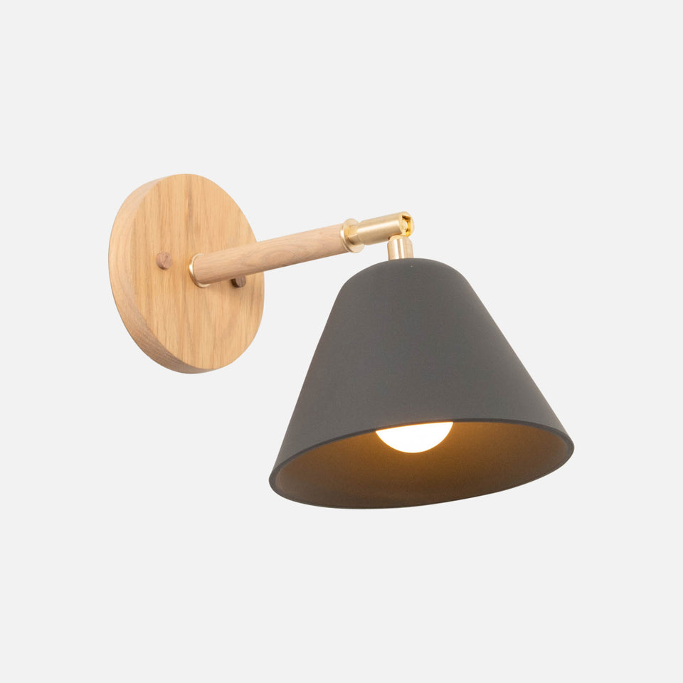 Cornsilk Oak, Classic Brass, Charcoal Porcelain