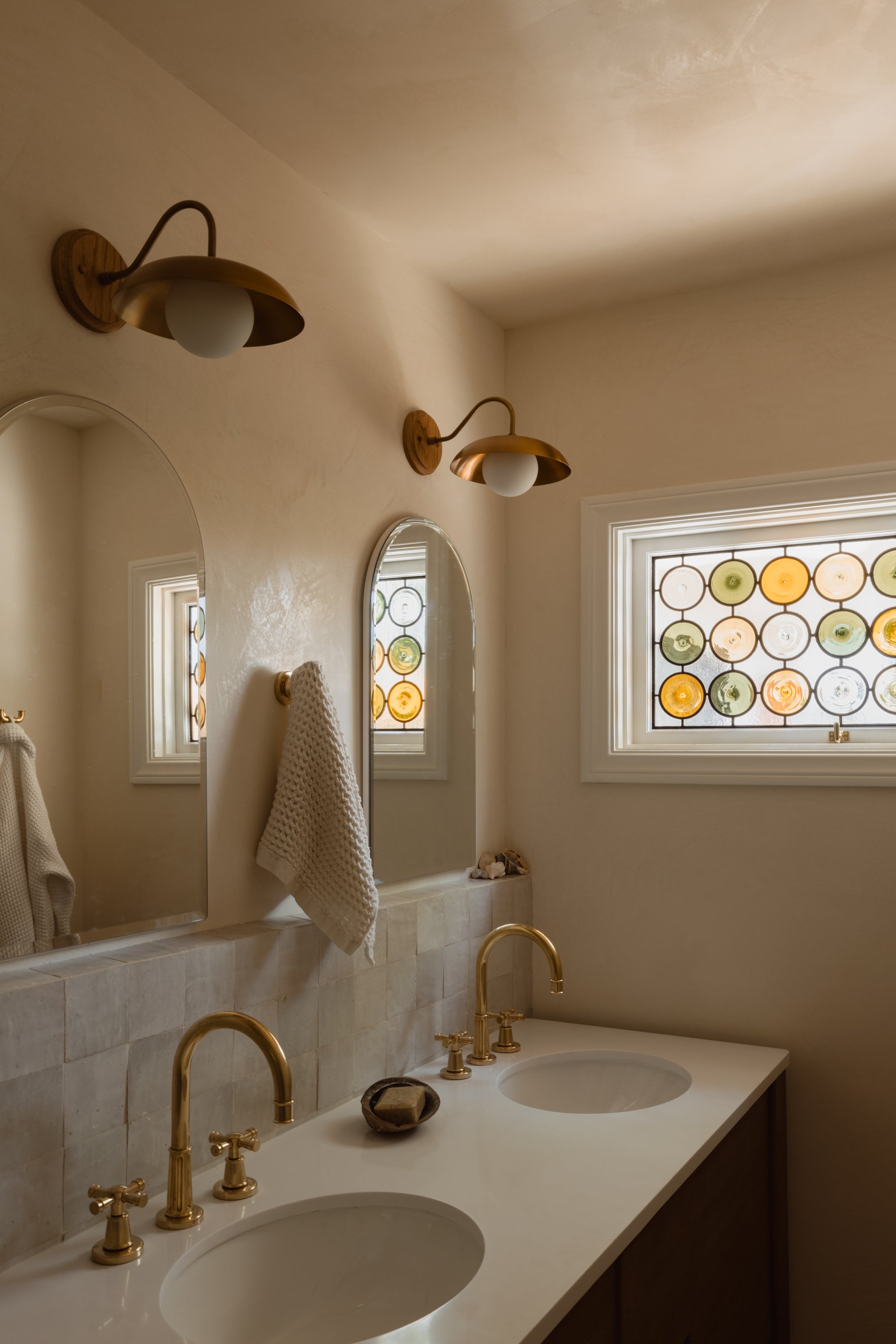 <h2><a href="https://worleyslighting.com/products/main-street-sconce" title="https://worleyslighting.com/products/main-street-sconce">Main Street Sconce</a></h2>